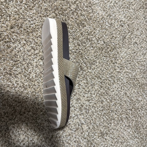 Donald Pliner Women's lylaa Sandal size 8 - Picture 6 of 7